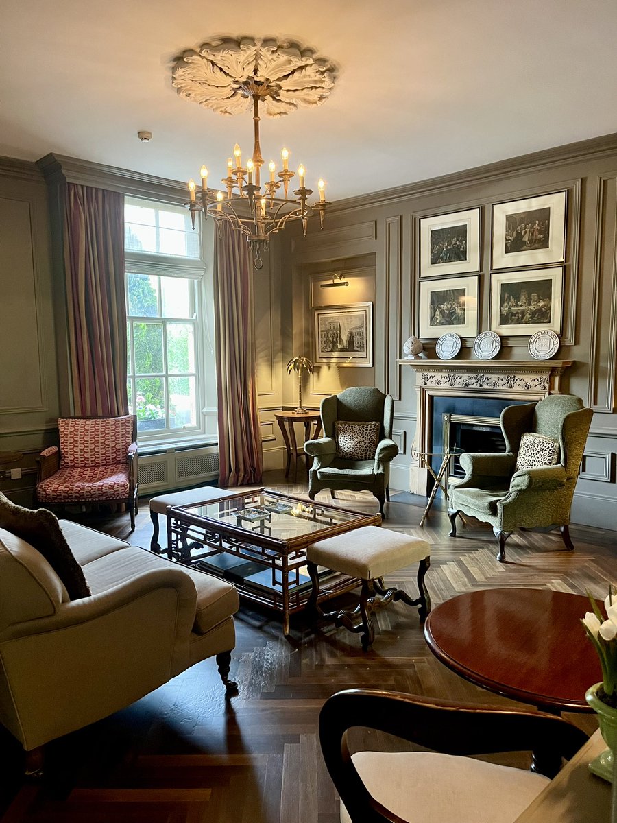 The perfect setting for some early morning writing! And lovely people bring me tea and croissants - hotel life is the way ahead! Maybe I won’t go home… #dublinhotel #iamwriting #irishfiction