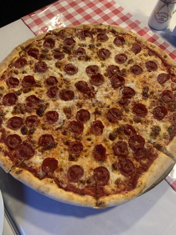Took my S/O to an Italian restaurant and we ordered a 50 cm pizza. Thoughts?
homecookingvsfastfood.com
#homecooking #food #recipes #foodie #foodlover #cooking #homecookingvsfastfood