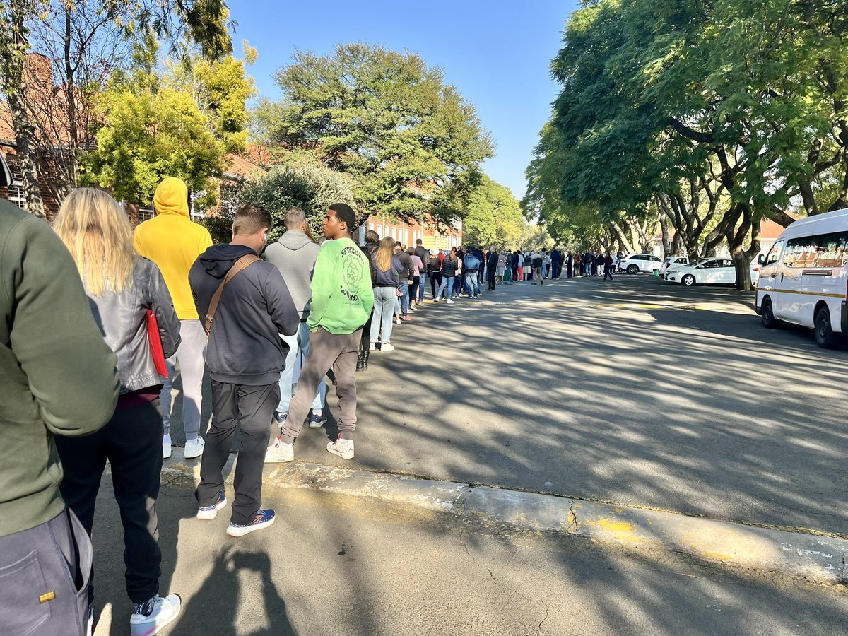 Mivuyo Mpepo, 20, (right) and Duma Mandimo, 21, are voting for the first time. From Gqeberha in the Eastern Cape they are computer science students at Wits University. Unlike many peers they made a deliberate effort to register locally. Queued even though exams start tomorrow.