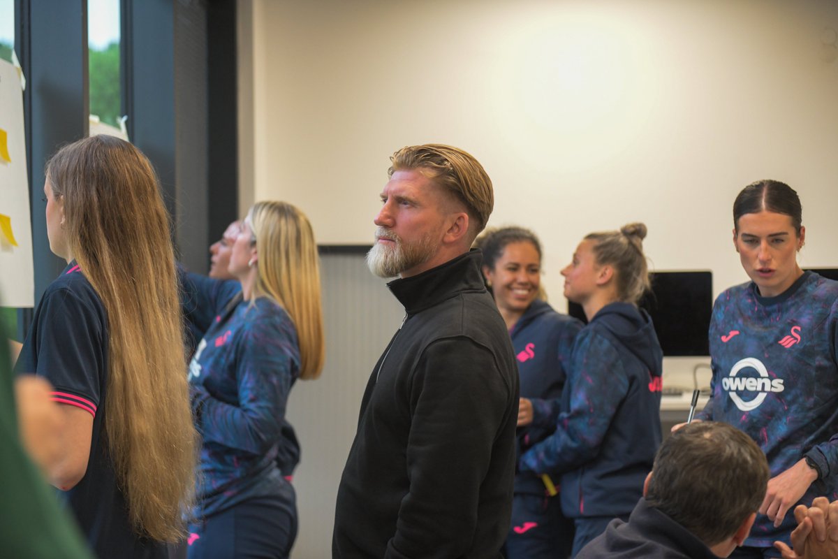 Swansea City Women tweet media