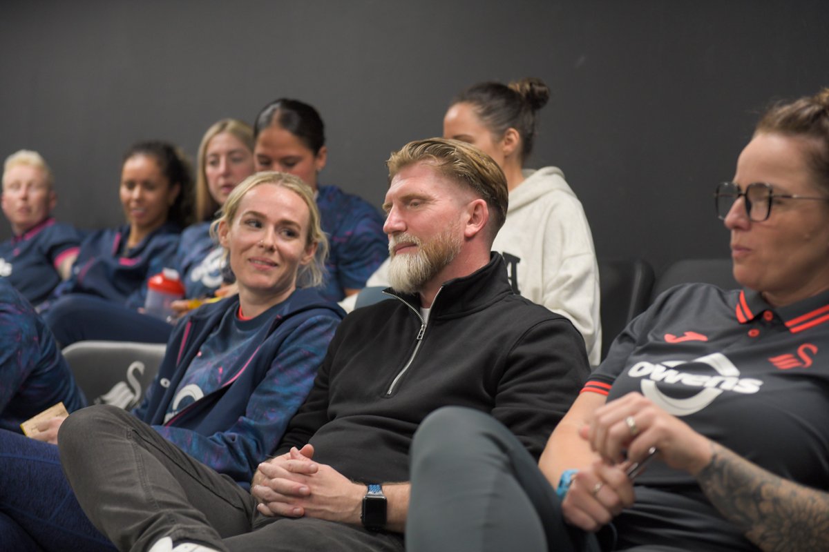 Swansea City Women tweet media