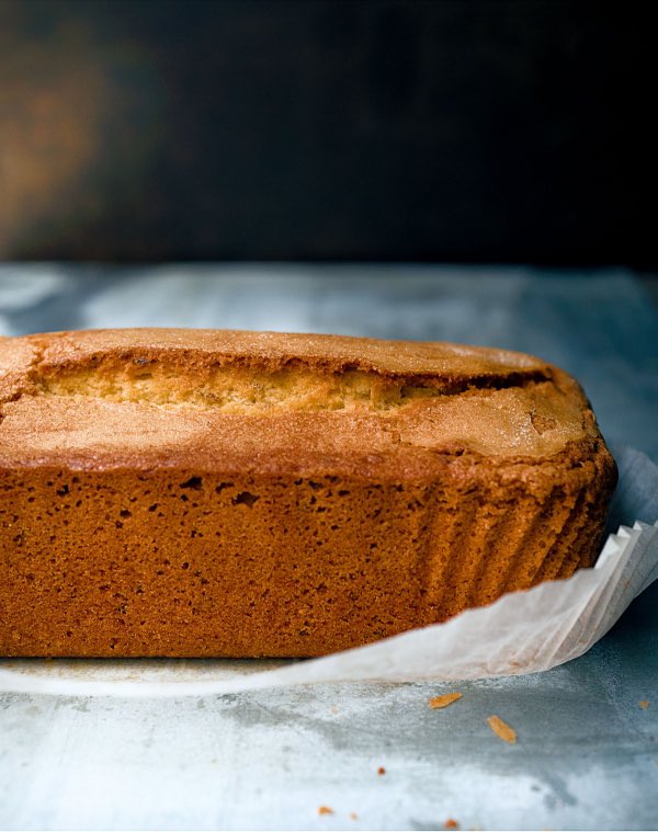 #RecipeOfTheDay is a slight twist on a classic: Cumin Seed Cake nigella.com/recipes/cumin-…