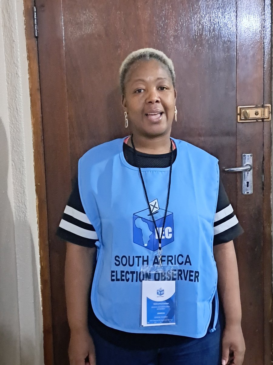 Tsholodoll's tweet photo. It's exciting to see South African  exercising thier right to vote #ElectionWatch https://t.co/7o49t8M1uq