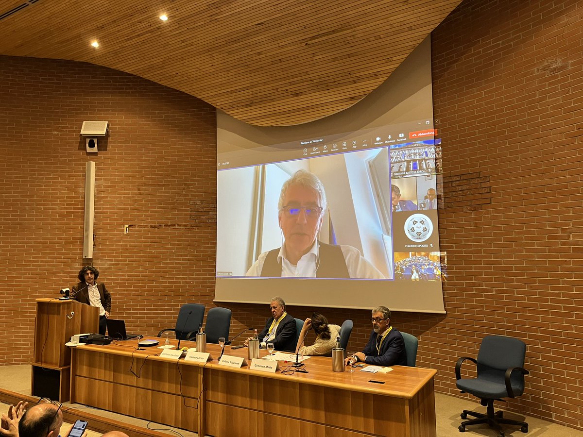 ICSC_Computing's tweet photo. Inaugurando il primo computer quantistico superconduttivo italiano a 24 qubit di @UninaIT. Progetto finanziato dal Centro Nazionale #ICSC nell’ambito dello #Spoke10 ‘Quantum Computing’⚛️💻 https://t.co/T1AXUZJfQp