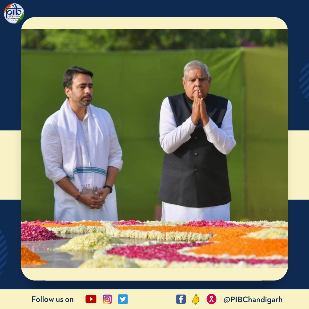 At Kisan Ghat today, Hon'ble Vice-President, Shri Jagdeep Dhankhar paid homage to former Prime Minister, Chaudhary Charan Singh ji on his Punya Tithi. Remembering his contributions to our nation.  

#Tribute #KisanGhat #RememberingCharanSinghji #newdelhi