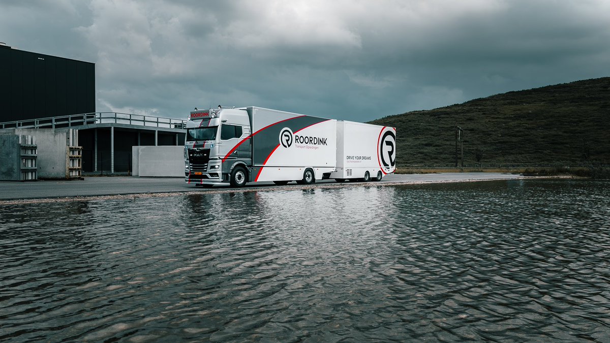 Een natte dag voor een waterig plaatje… 🚚☔️💪🏼

Ik begrijp wel dat je jouw vrachtautorijbewijs wilt halen in één van onze vrachtauto’s!

Meer informatie nodig of direct aanmelden? rijschoolroordink.nl/rijbewijs/vrac…

Of stuur mij een privébericht en dan gaan we het gewoon fixen voor je👊🏼