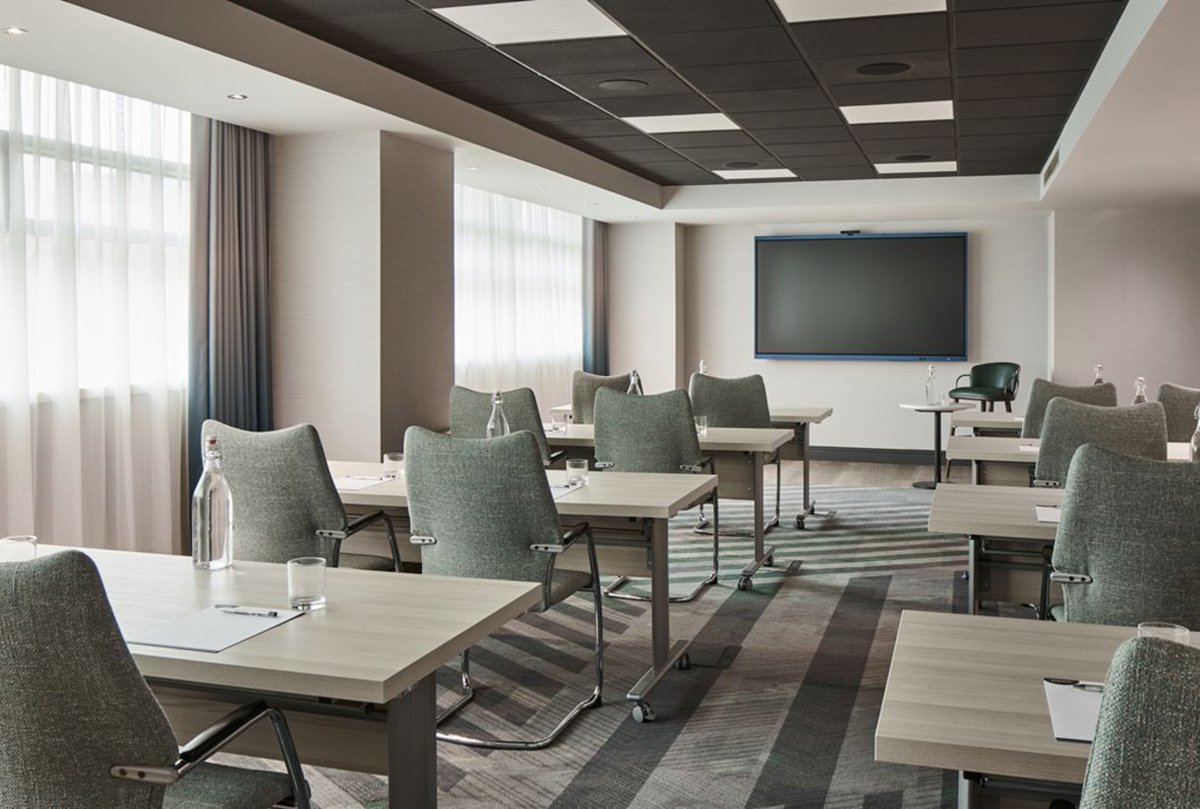 The Manchester Marriott Hotel Piccadilly offers 9,800 sq ft of flexible meeting space for up to 270 delegates.

Their state-of-the-art features include Clevertouch screens, Zoom technology, and dedicated high-speed Wi-Fi.

🔗 buff.ly/3R0TSb4