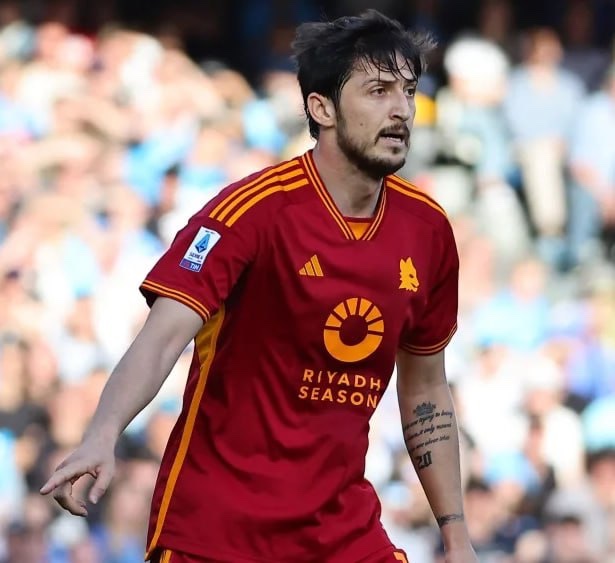 Breaking: AS Roma Forward Sardar Azmoun will join Sevilla this summer.,