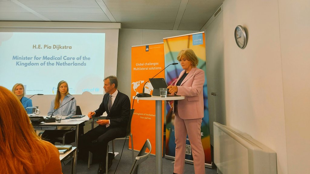 🇳🇱 and 🇺🇦 together with @SC_UNGeneva and @UNICEF held #WHA77 side event on #MHPSS for children, youth and caregivers in emergencies. 🇸🇮 as Chair of @MineBanTreaty Victim Assistance Committee supported calls for accessible services&intersectoral cooperation. #advocacy #synergies