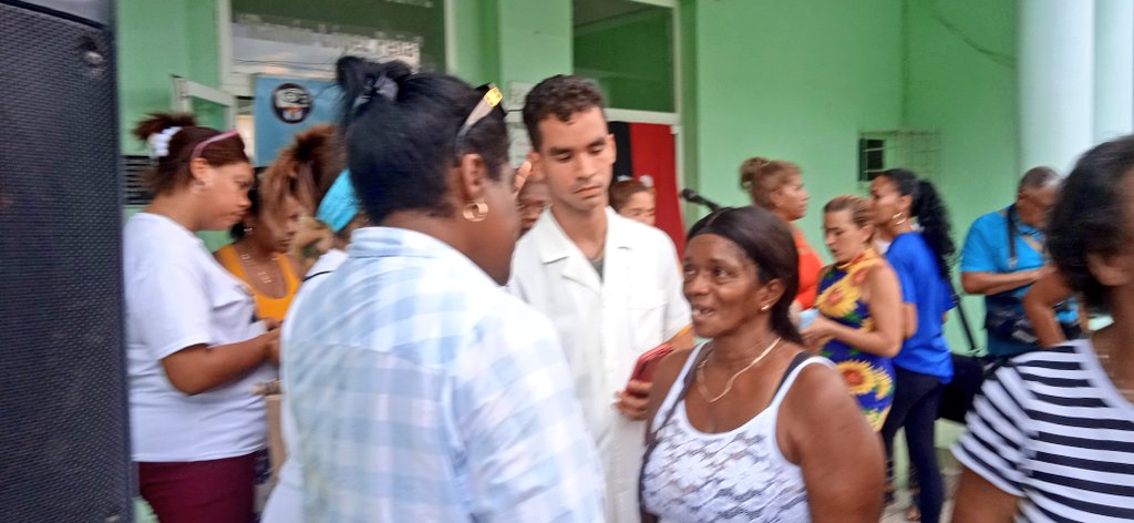 En situaciones tan complejas como la que estamos enfrentando, el pueblo tiene insatisfacciones, sugerencias y criterios que nos impulsan a perfeccionar el trabajo. #GenteQueSuma #SantiagoDeCuba