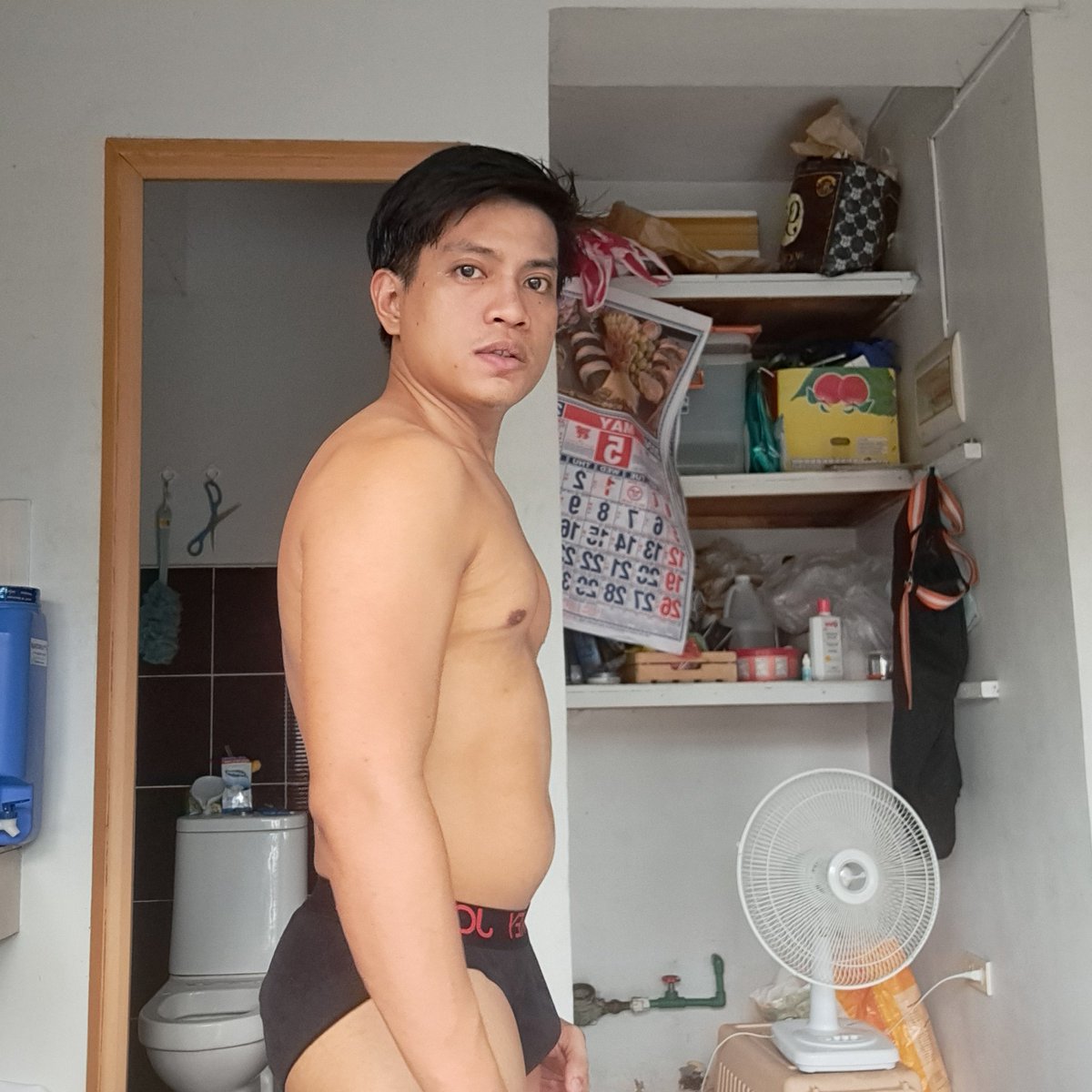 Wednesday May 29, 2024
Biceps 40mins

#homeworkoutchallenge #pinoy #amateurlifter #fitnessnewbie #weightbeginner #alter #alterphilippines #dadbod #hospitalityworker #homeworkout #muscleguy #gymlifestyle #gymtok #gymrat #bulkingseries #fitnessgoals #fitnessaddict