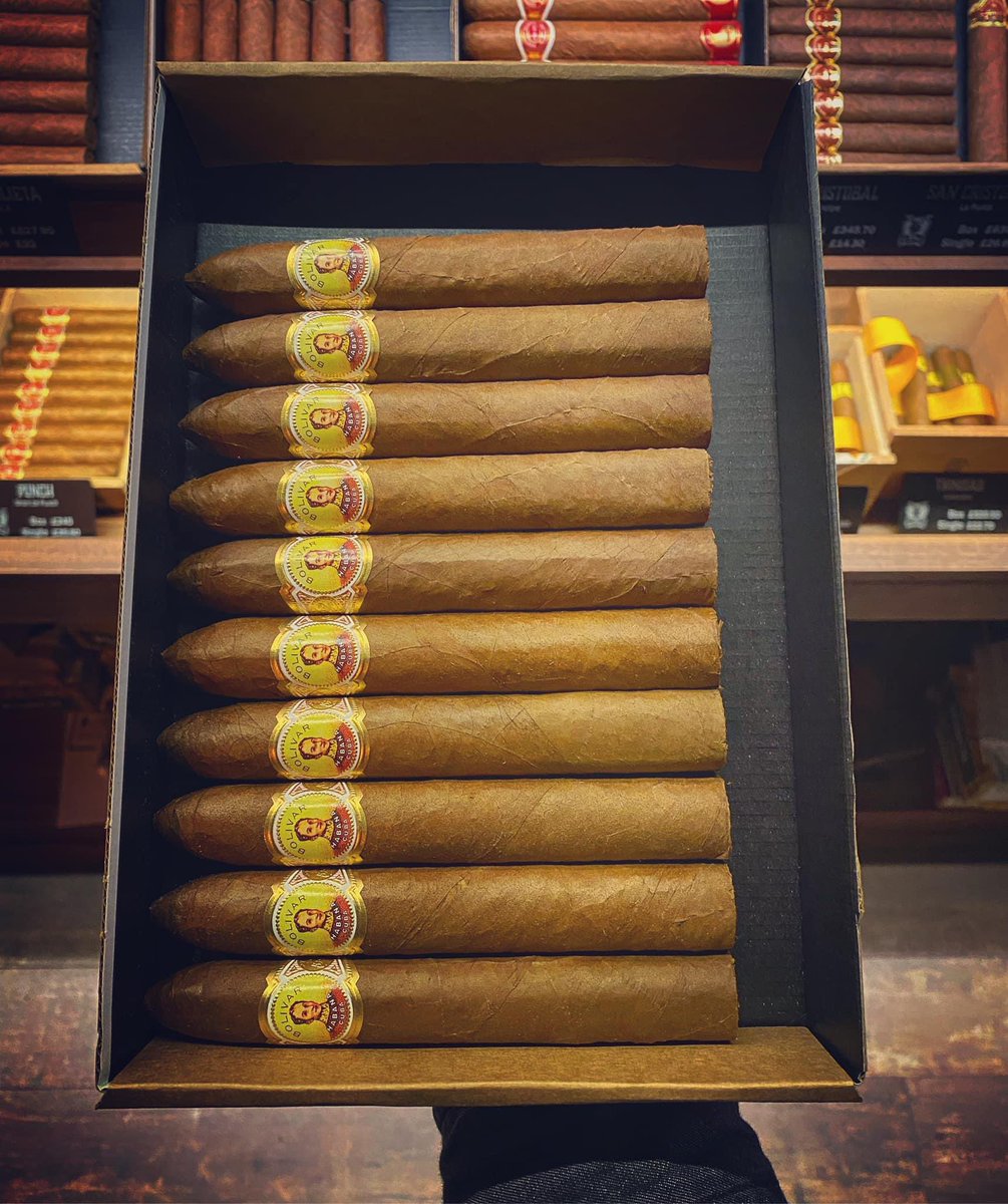 Considered to be the strongest of the Cuban brands, Bolivar’s Belicosos Finos makes a niche for itself as the strongest of the strong. An intensely flavourful stick, with powerful notes of wood, earth, spices and dried fruits!

cascnation.com/product/belico…

#hed #cascshop #cascnation