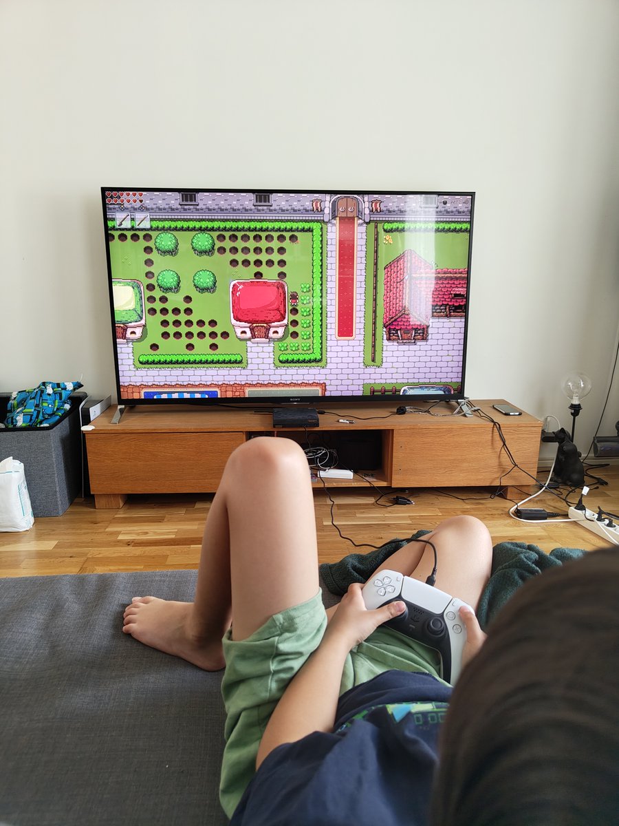 My son is at home being sick🤧

Luckily he can pass the time by digging holes in the game I've made😊

#AdventureOfRikka

bit.ly/326saDu 

#IndieGameDev #pixelart #steam #gaming #indiegame #gaming #indiegames