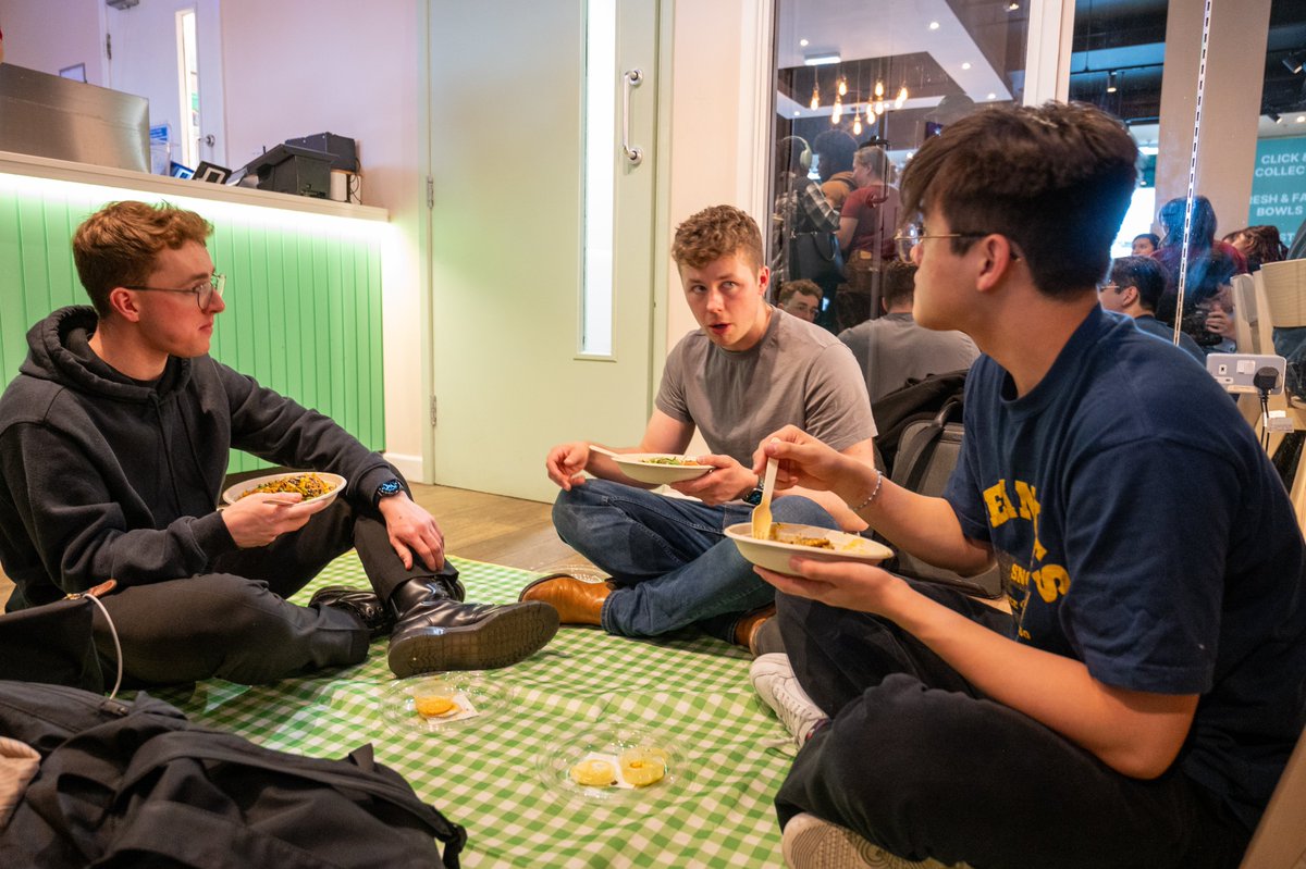 Hosted 50 @ImperialDyson students in our 3 in 1 restaurant + lab + mini-factory location last week Showing the next gen of 🇬🇧 engineers how to e/acc