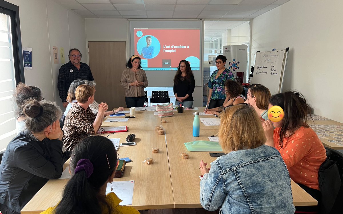 👉🏼Lancement de la prestation innovante au @FTravail_OCC de #Narbonne : L’art d’accéder à l’emploi
1️⃣1️⃣candidates ont osé l’expérience qui durera 1 mois et demi,
🎯 Objectif ? Utiliser l’art comme levier, valoriser ses compétences et permettre aux entreprises de recruter autrement