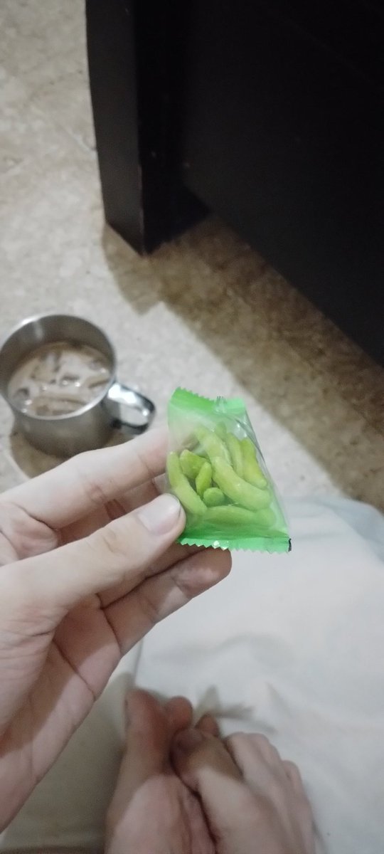 Wasabi snack that my got for me from her friend

Gonna try it out