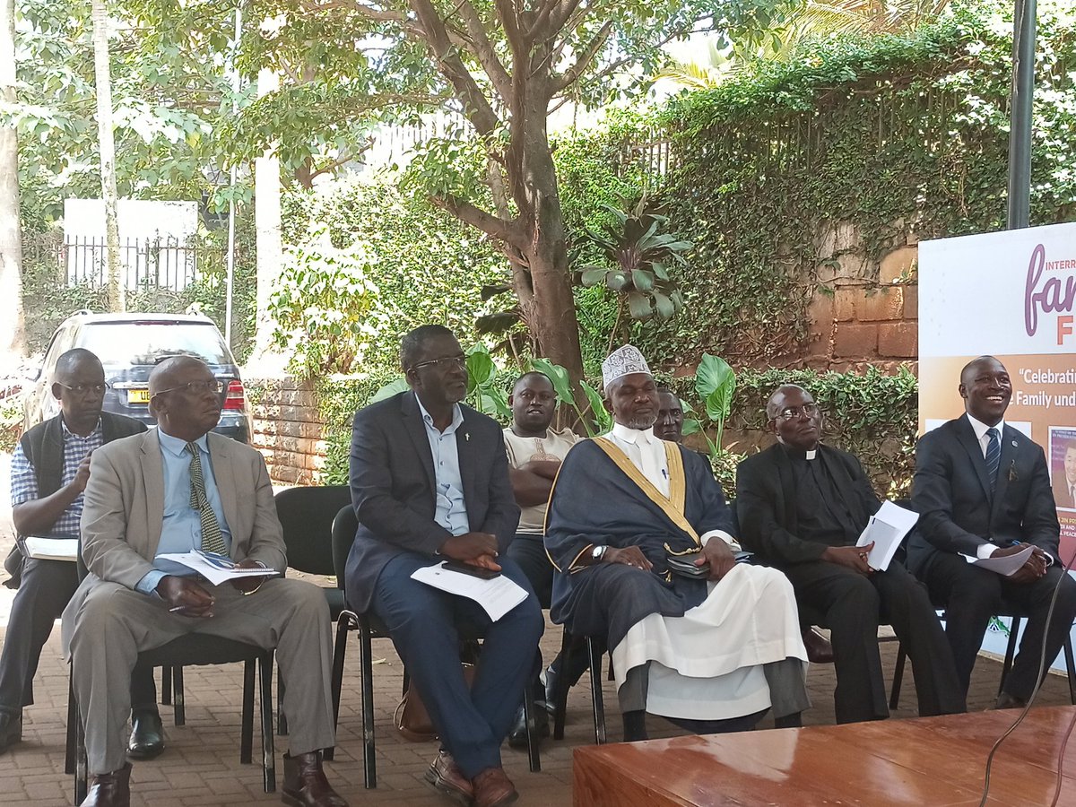 #ONGOING at @UgandaMediaCent: The Assistant Commissioner for National Guidance, @MoICT_Ug Mr. Jonah Jackson Bakalikwira together With a Leaders from the Inter-Religious Council of Uganda are Addressing the Media on the Forthcoming Inter-Religious Family Festival. @OfwonoOpondo