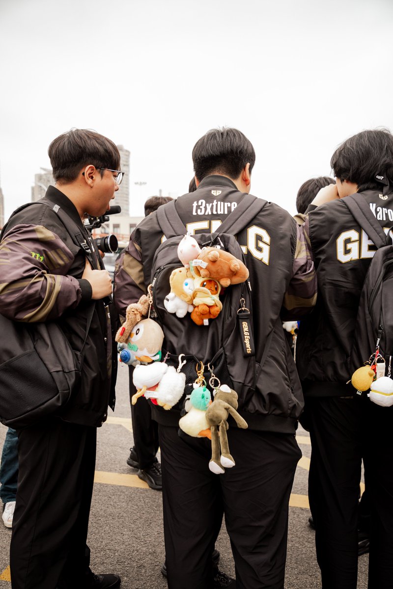 .@geng_gold's growing plushie collection.

From Seoul, to Madrid, now even in Shanghai. We see the fans' love for the Tiger Nation 🫶

#VALORANTMasters