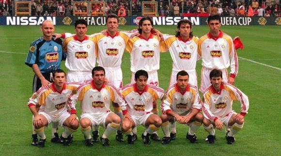 1️⃣4️⃣. Şampiyonluğumuz 1999-2000 #TeknikDirektör: Fatih Terim #Kadromuz: 1Cláudio Taffarel 2 Vedat İnceefe 3Bülent Korkmaz (Kaptan) 4Gheorghe Popescu 5Emre Belözoğlu 6Arif Erdem 7Okan Buruk 8Suat Kaya 9 Hakan Şükür 10Gheorghe Hagi 12Mehmet Bölükbaşı 13Mehmet Yozgatlı 14Fatih Akyel