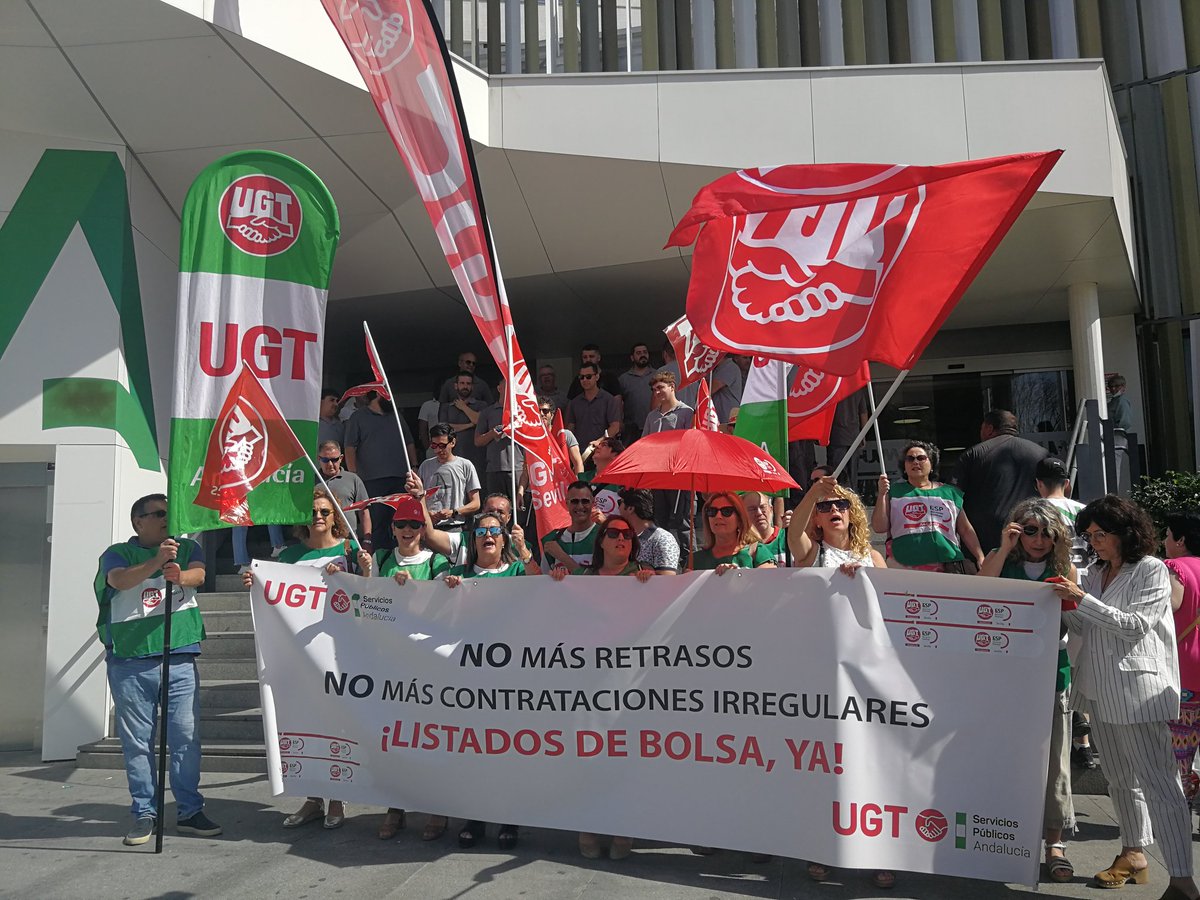 📌UGT se concentra en el Hospital Universitario Virgen Macarena, en #Sevilla contra la política de Contrataciones de la Consejería de Salud #UGT @UGTSPSEVILLA @UGT_SPANDALUCIA