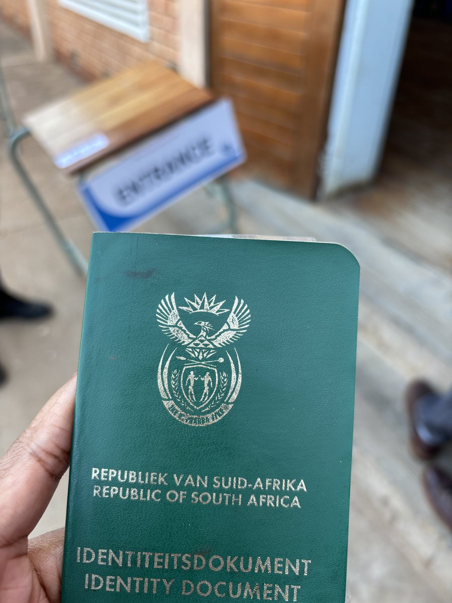 6 hours later. We are here. Fueled by nothing but anger and a naartjie I had this morning. Anything for you 🇿🇦🗳️