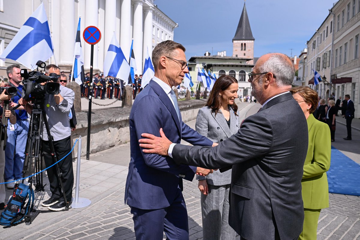 President @alexstubb & First Lady Suzanne Innes-Stubb's state visit to Estonia ends, underscoring deep warmth & closeness between our nations. Estonians & Finns are more than neighbors—we're brothers & sisters with shared values, history & culture. Turvallista kotimatkaa! 🇫🇮🇪🇪