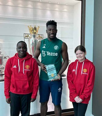 🚨❤️ André Onana was awarded the PFA Community Champion Award for his continued support of the Manchester United Foundation throughout the 2023/24 season by taking part in several events. [mu] #MUFC