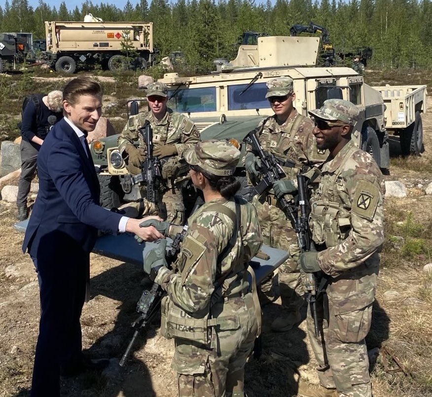 Tänään Lapissa tutustumassa pohjoisen puolustusharjoitukseen. USA:n sotilaita ennätysmäärä mukana. 🇺🇸🇫🇮 puolustusyhteistyö syvenee ja tukee NATOn kykyä puolustaa kaikkia alueitaan.