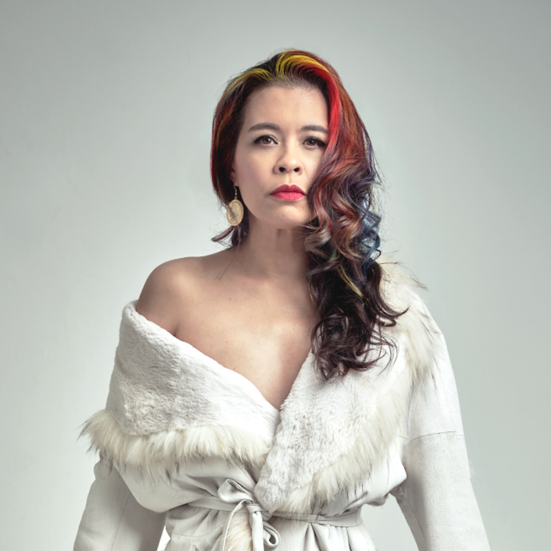 Fearless, provocative, and very funny, Ria Lina @rialina_ is in #StAustell on Friday, 7th June !
See @rialina_  @StATheatre Enjoy her debut Tour !
Watch the Video and #BookNow 
uk.patronbase.com/_CornishRivier…
Phone 01726 63513
Buy @VisitTruro @StAustellTIC @VisitBodmin @LiskeardTIC