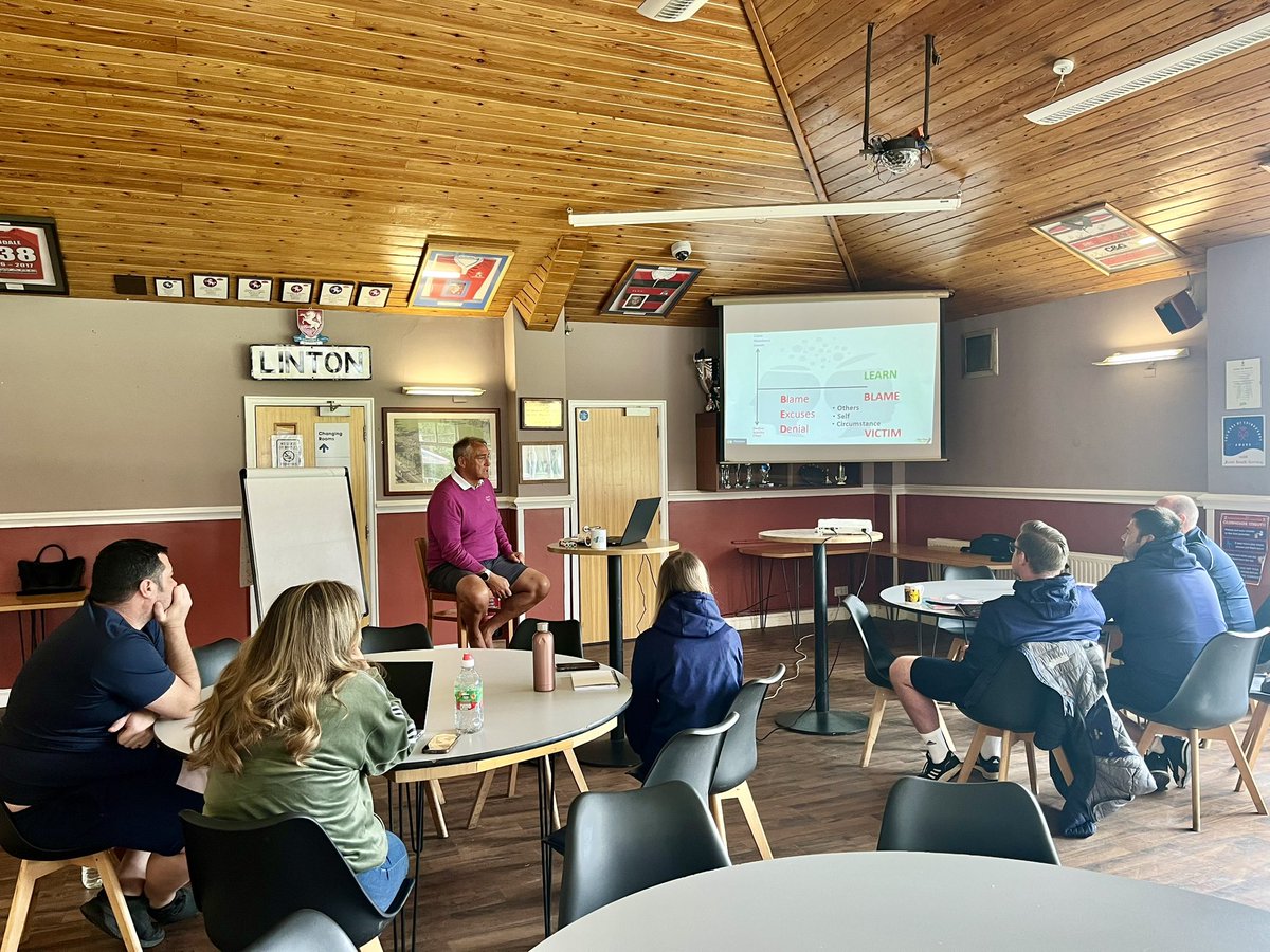 🗣️ The staff had a wonderful Growth Mindset CPD with the straight taking @AshMindSet “The FlipFlopPsycho” yesterday hosted at @AylesfordBulls. ✅ Beliefs ✅ Choices ✅ Intellectual, Emotional, Intuitive ✅ Changing lives by changing minds #InspireMotivateEducate #mindset