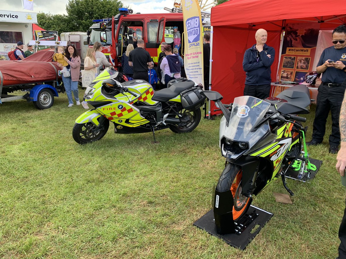 Don't miss out! Visit our colleagues @SuffolkFire in the Emergency Services Zone. Sit on a fire bike, hop in a fire engine, and check out the Unimog used for complex rescues like animal rescues. See you there! 🚨

#suffolkshow