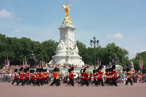 Wishing everyone a fantastic day !  Beautiful image of #London 

#visitlondon #travel #holiday #citybreak