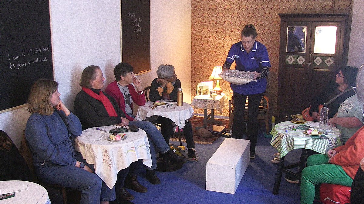 VolcanoUK's tweet image. Over halfway thru #theshapeofthingstocome. Thanks to the artists so far for creating varied, original and surprising work. 👵🌳🚀🪩

Short break before we finish on a #doublebill with #Nythu by @ElinMPhillips and #Sanc by @toussainttomove on 13 - 15 June!

volcanotheatre.wales/shape2024