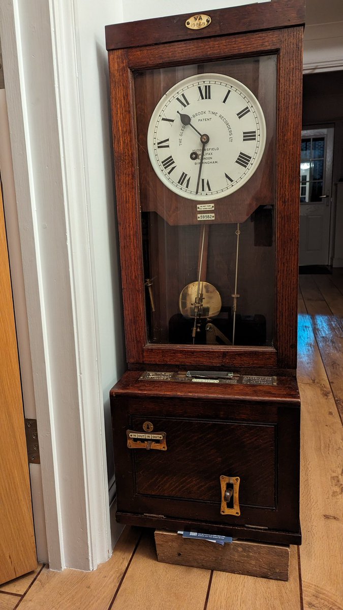 @MrJamesMay You’ll approve of our new clock - a 1942 Gledhill-Brook time recorder. It’s a fabulous thing.
