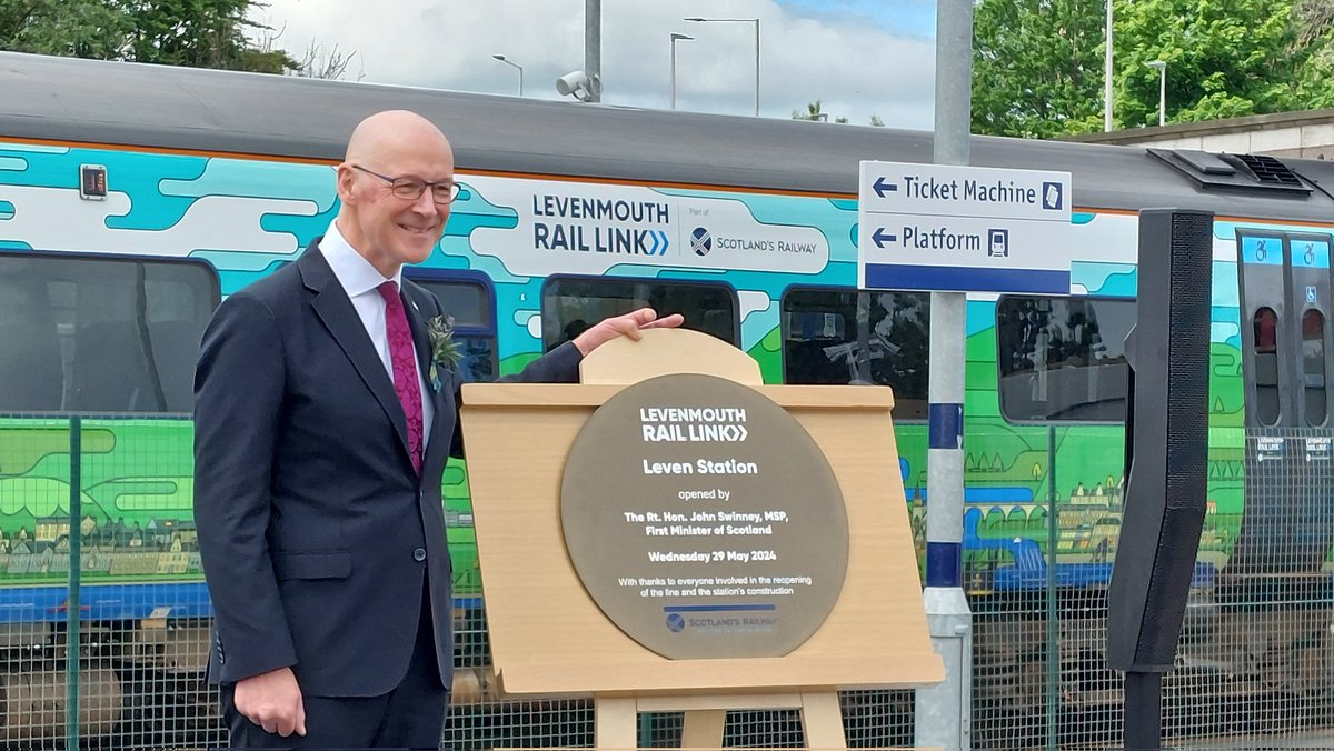 First Minister @JohnSwinney has officially opened the new Levenmouth rail line
