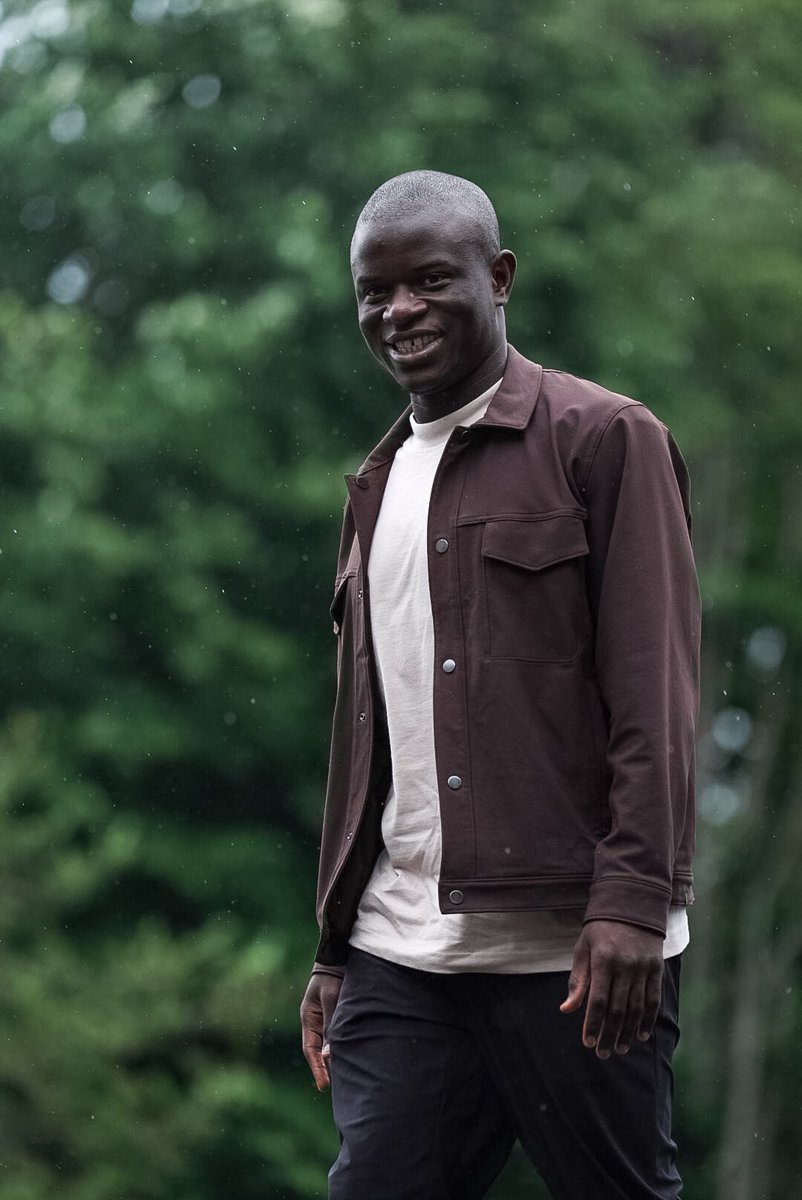 L’image qui fait plaisir, N’Golo Kanté de retour à Clairefontaine. 🇫🇷🏠😁