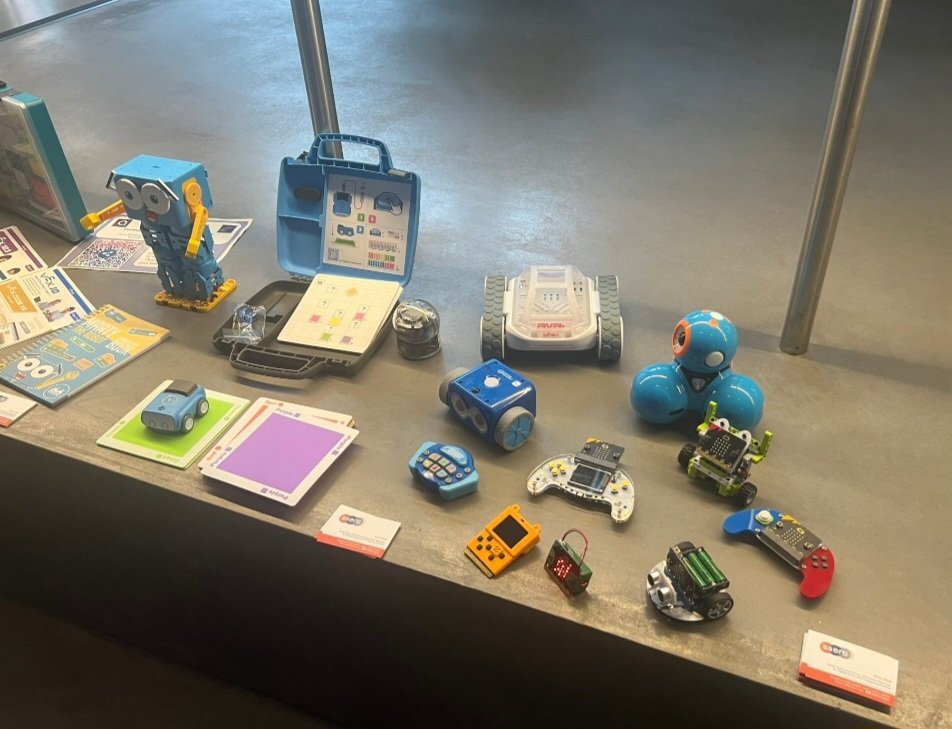 Mr Gibson tweet media