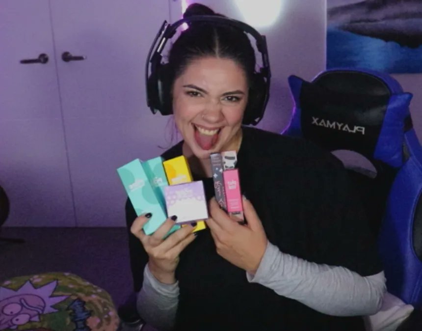 nemsysis's tweet image. Thank you @logitechg + @benefitnz for sending me The Aurora Collection and the POREfessional Collection to try out on stream!! 
Hope you guys try these products too! 
#POREfessional #auroracollection #playyourway #ad #gifted