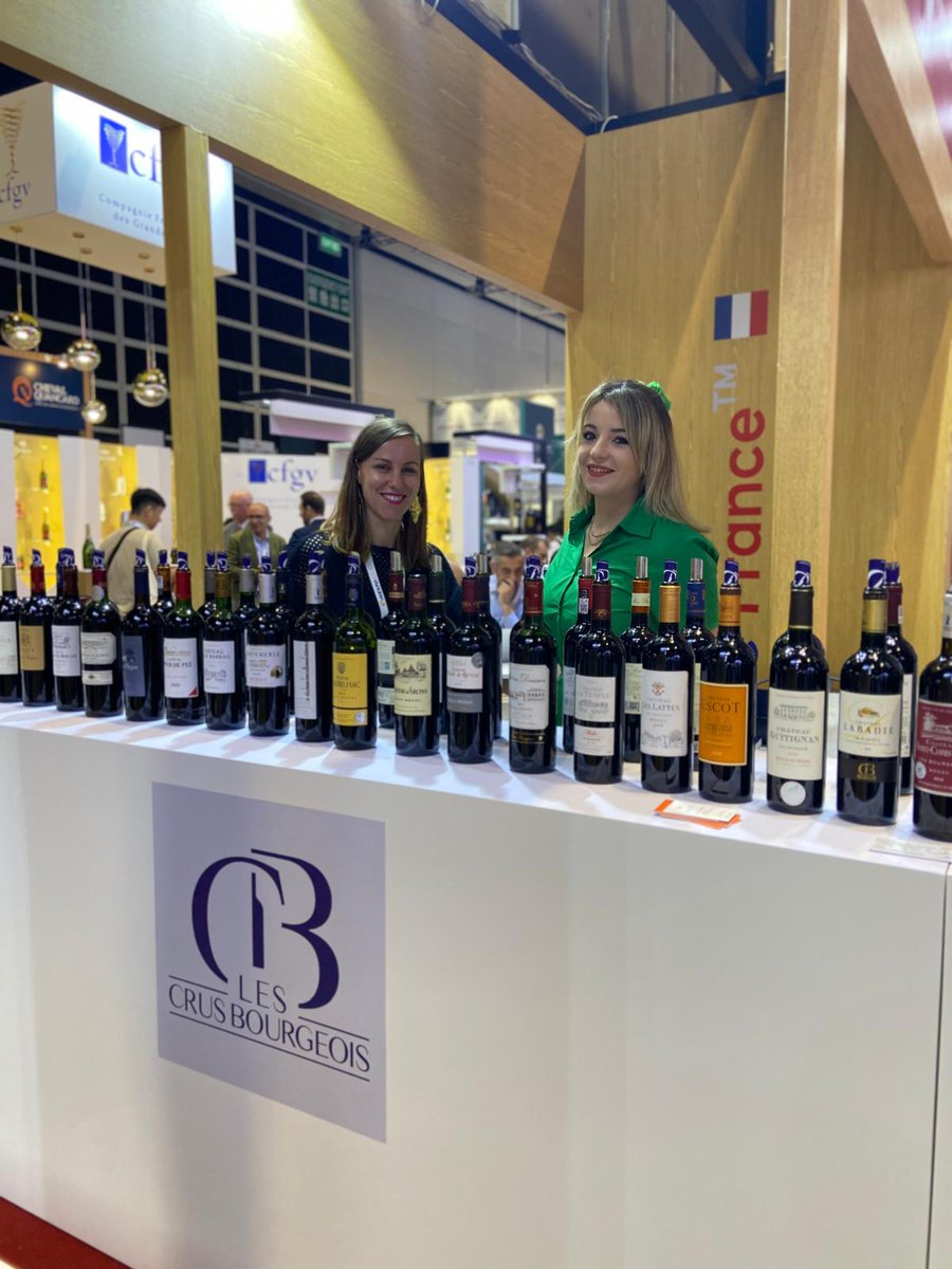 🍷 Jour 2 à Vinexpo Asia, Hong Kong

Gros plan sur les Crus Bourgeois !

Les  Crus Bourgeois, c'est un collectif de 250 propriétés situées dans le  Médoc et un classement quinquennal dont la nouvelle édition sortira en  2025.

@businessfrance @CrusBourgeois