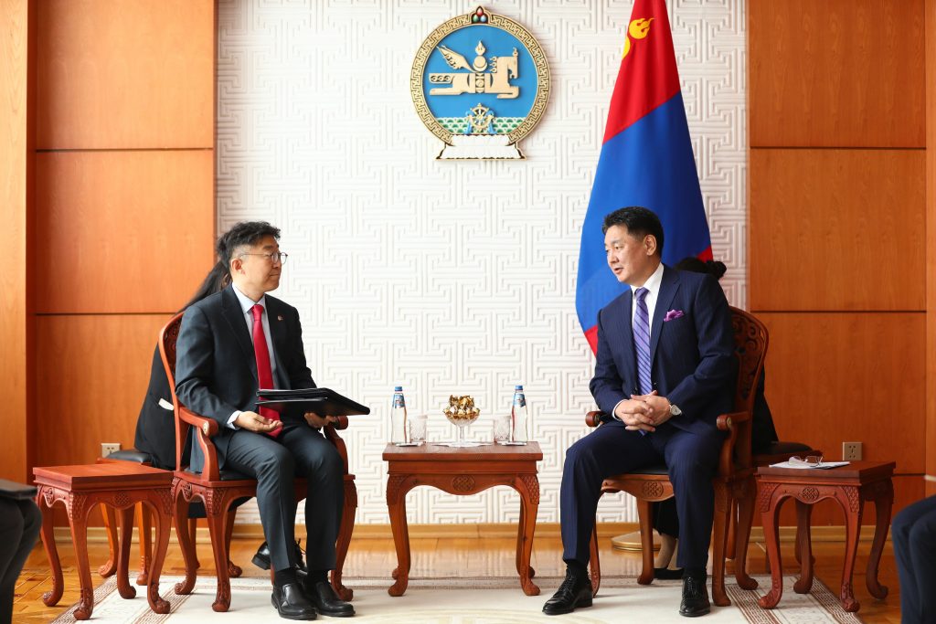MongolDiplomacy tweet picture