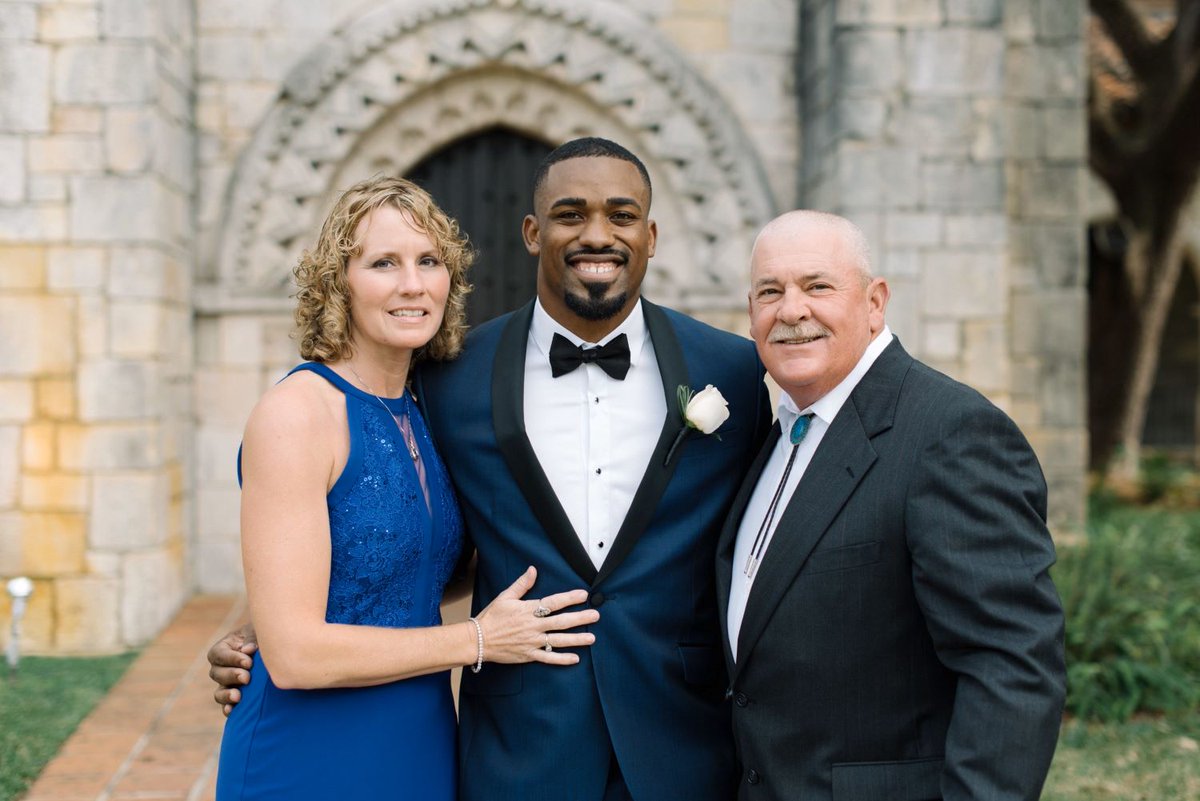 This #MelanomaAwarenessMonth, discover the powerful story of #GetNaked spokesperson @RMos_8Ball. Raheem's journey as a melanoma advocate began after his coach passed away from melanoma and both he and his wife had precancerous moles removed. Learn why Raheem has chosen to support