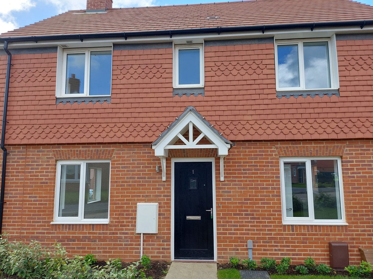 Claire Swaffield tweet media