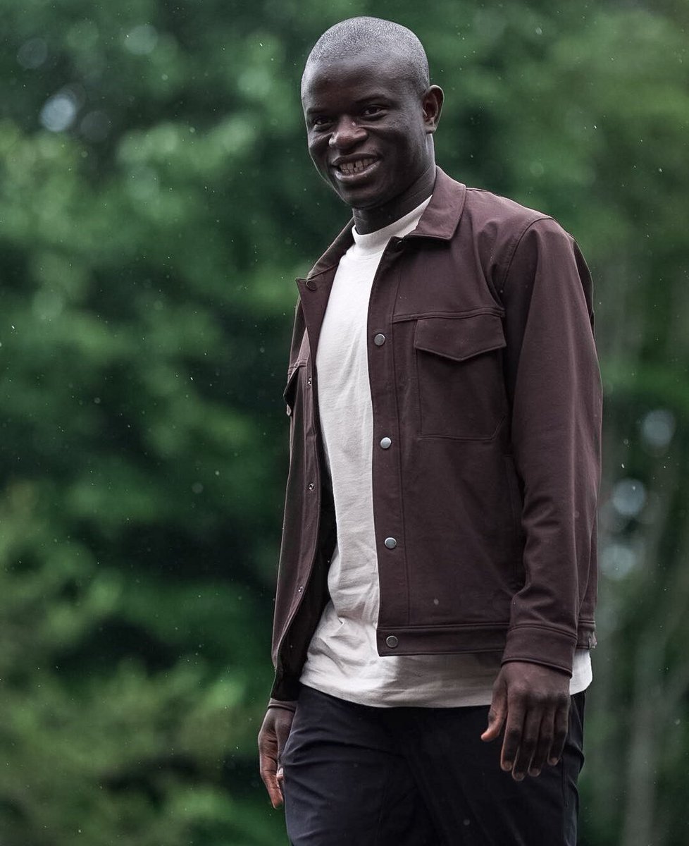 🇫🇷😄 N'Golo Kanté has arrived at the France camp for EURO 2024.