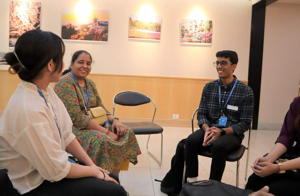 JapaninIndia's tweet photo. We invited #MOSAI students to the Embassy for an interactive session. The students discussed on various topics in Japanese.
We also promoted people-to-people exchange programmes, including #MEXT and #JET. We hope they become a bridge between 🇯🇵 and 🇮🇳.
#ConnectingThroughLanguages https://t.co/olZQDpn20G