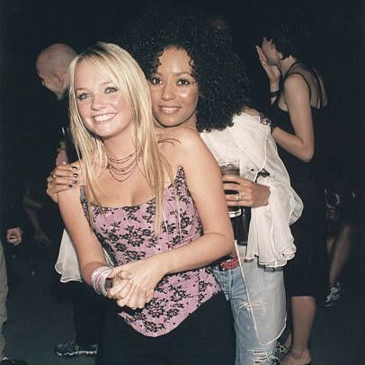 EmmaBunton's tweet image. Happy Birthday @OfficialMelB 🎉🎊 My Spice sister, one of a kind and special in every way 💗💗 Love you to bits, Emma and the family xxx