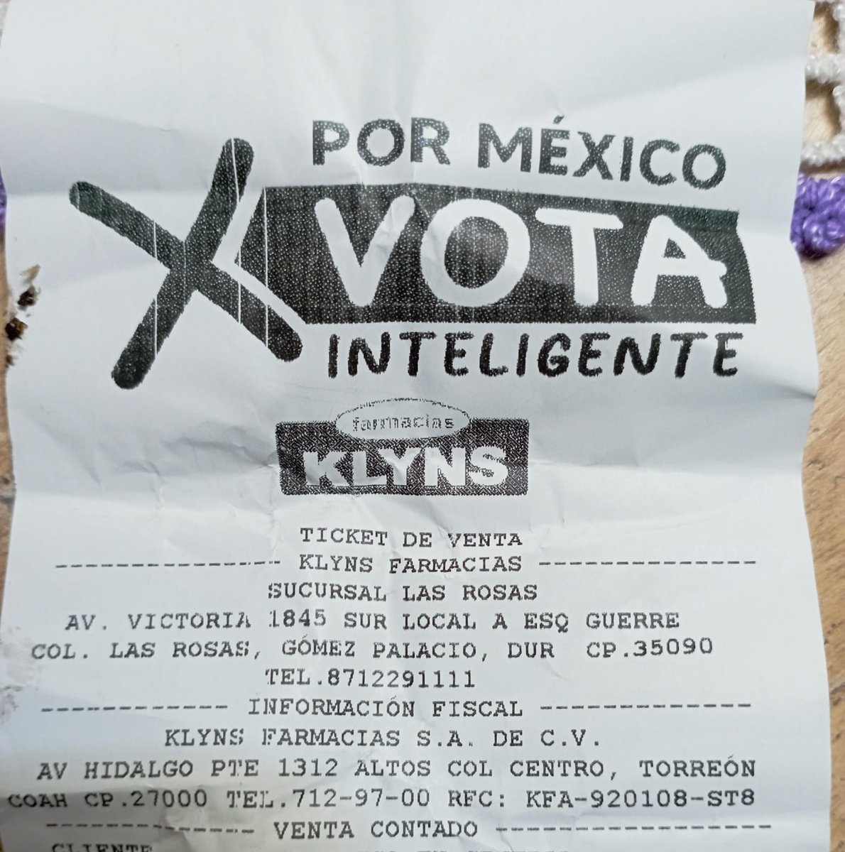IngMarcoaurelio's tweet photo. @abrahamendieta @XochitlGalvez Todas las farmacias Klyns en la laguna están llenas de carteles y hasta en los tickets de compra también le pusieron su propaganda venenosa https://t.co/Evmmh5uVM3