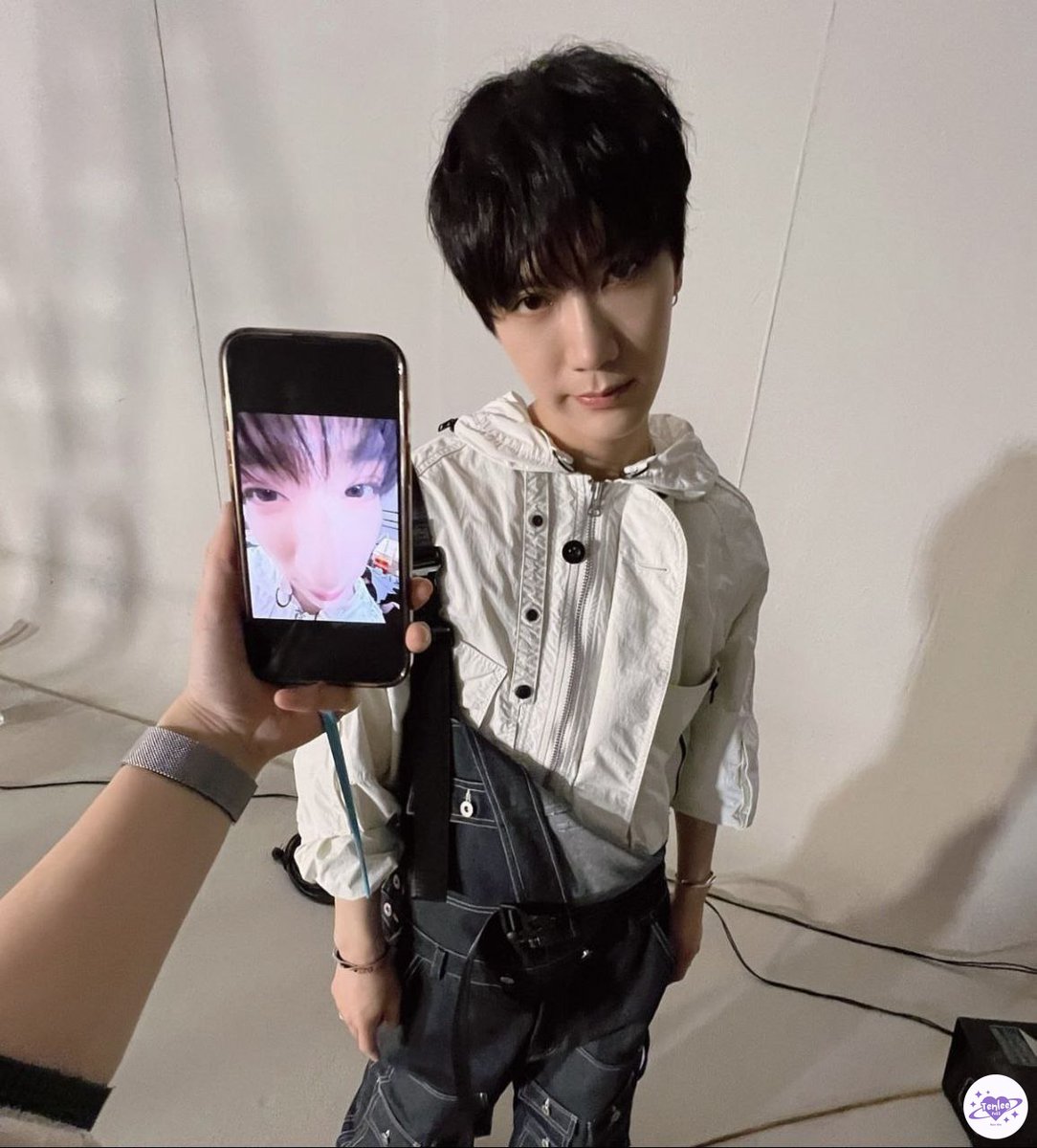 anak siapa ini utututu gemas sekali adek masi kecil kemasan sachet ayo ikut sini nanti dikasi permen 10! bungkus