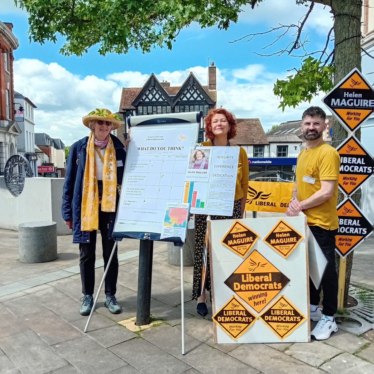 It's time for change in #Epsom, #Ewell, #Ashtead and #Leatherhead 🙂🔶
Come &amp; see us at our street stall in Leatherhead today, opposite #SwanCentre until 2pm 🦢 
Looking forward to chatting to lots of you &amp; answering your questions! 👋
#timeforchange #votelibdem #forafairdeal