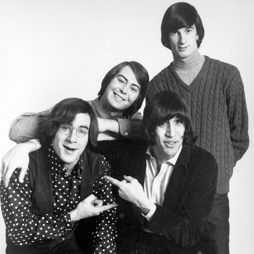 Playing right now is DaydreamWaking up with Maria by Lovin' Spoonful