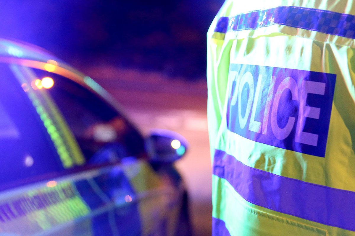 A man has been arrested following a stabbing at a house. Officers were called to an address in Wheatcroft Drive, Edwalton, at 12.45am today (29 May) after reports a man had been repeatedly stabbed. orlo.uk/hEqtz